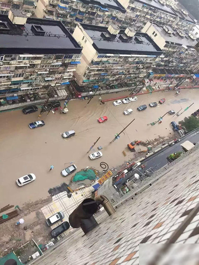 상하이(上海), 연일 내린 폭우로 침수피해 심각