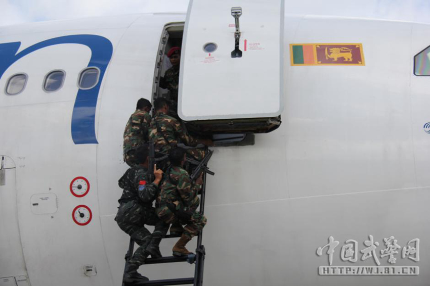 반(反)납치 훈련 진행