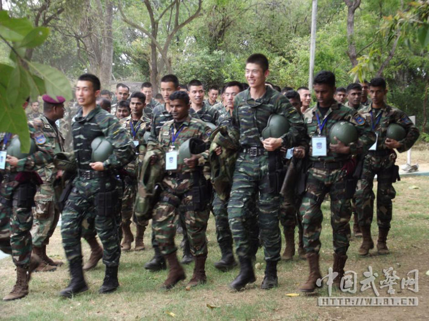 중국무장경찰 첫 해외 합동훈련 실시, MP5 착용