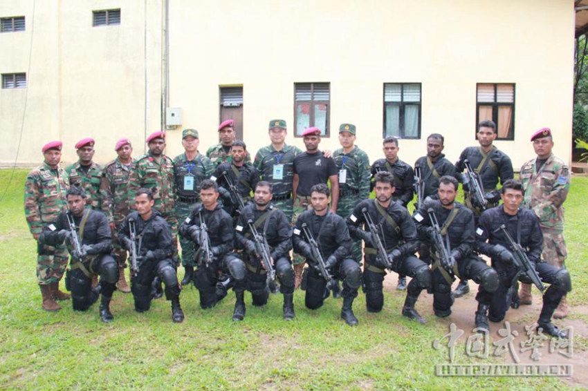 중국무장경찰 첫 해외 합동훈련 실시, MP5 착용
