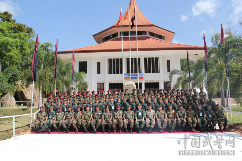 중국무장경찰 첫 해외 합동훈련 실시, MP5 착용