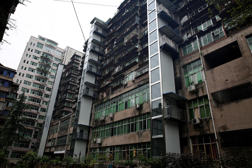쓰촨 12층 아파트 주민들, 자비로 엘리베이터 설치