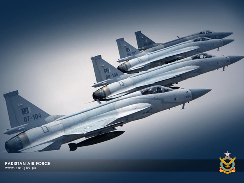 파키스탄 공군 홍보 포스터 공개, 중국 장비 ‘주인공’ 