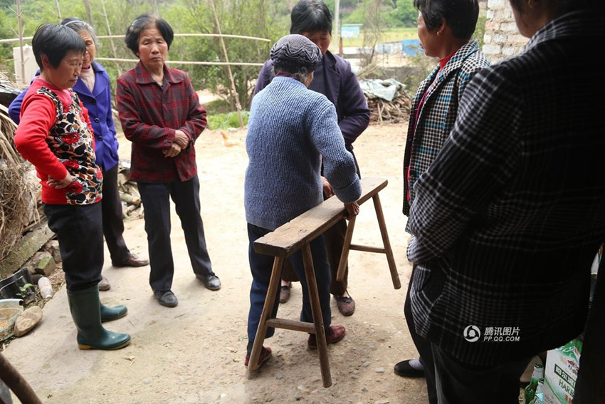 같은 해 같은 날 태어난 부부, 70년간 애틋하게 지내 