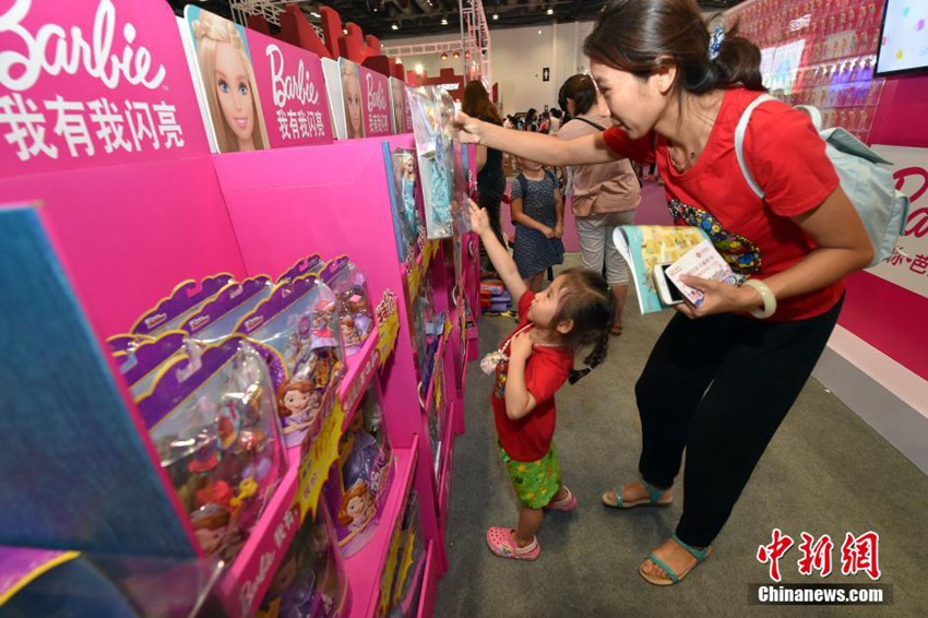 베이징 장난감전시회 체험에 어린이들 마냥 신기해