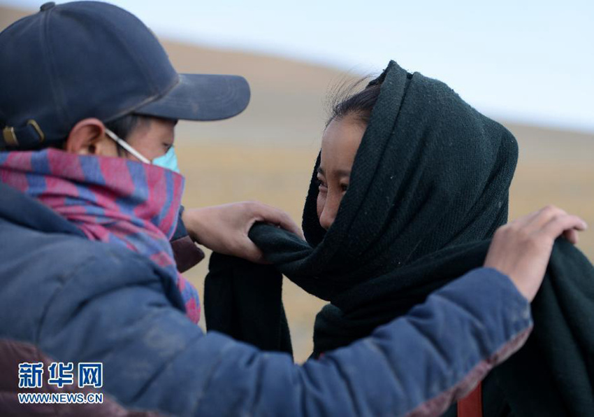 티베트 女우체부, 10년간 해발 4500m 고원서 우편 배달