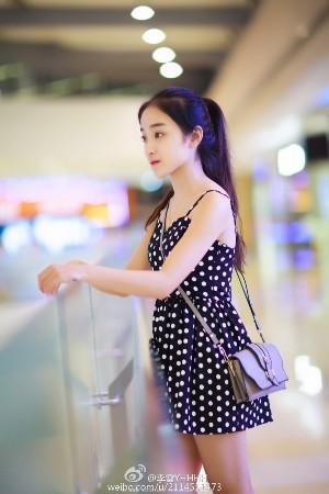 광시 무용학과생 사진 화제, 감탄 자아내는 유연성