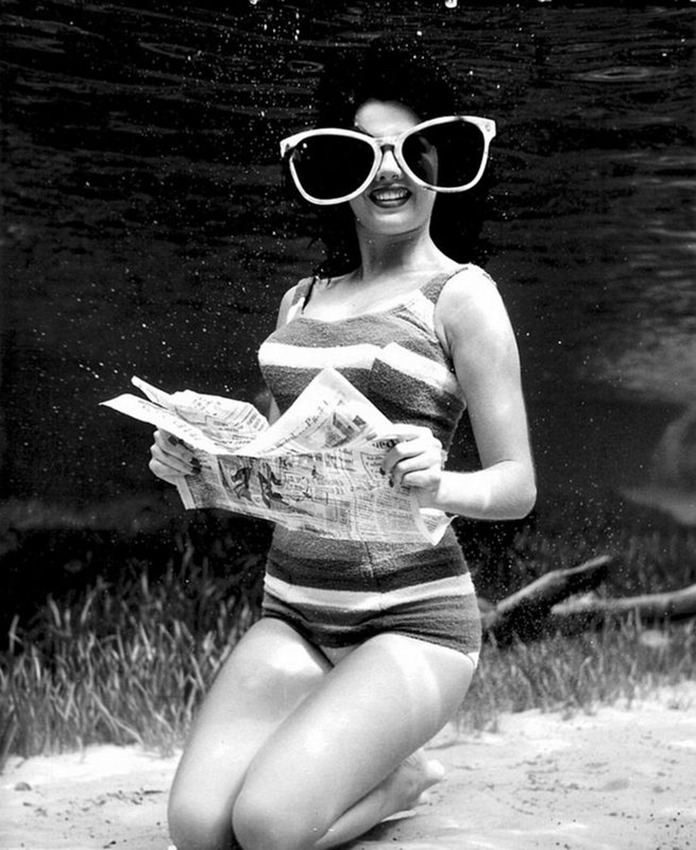 60년전 모델들의 수중 생활 담은 사진전 열려