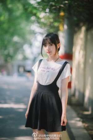 난징 미녀 쌍둥이 자매, 나란히 같은 학교 같은 과 입학
