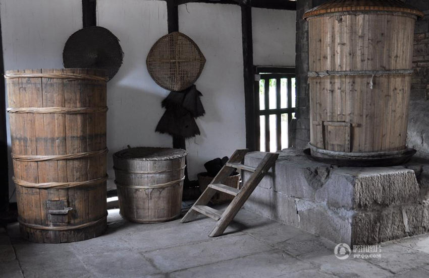 쓰촨 120년 전통 간장공장…전통식 양조 고수
