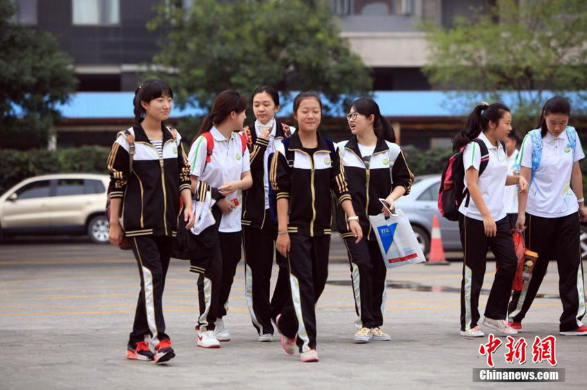 톈진 폭발사고 소재 빈하이신구 300개 학교 개학