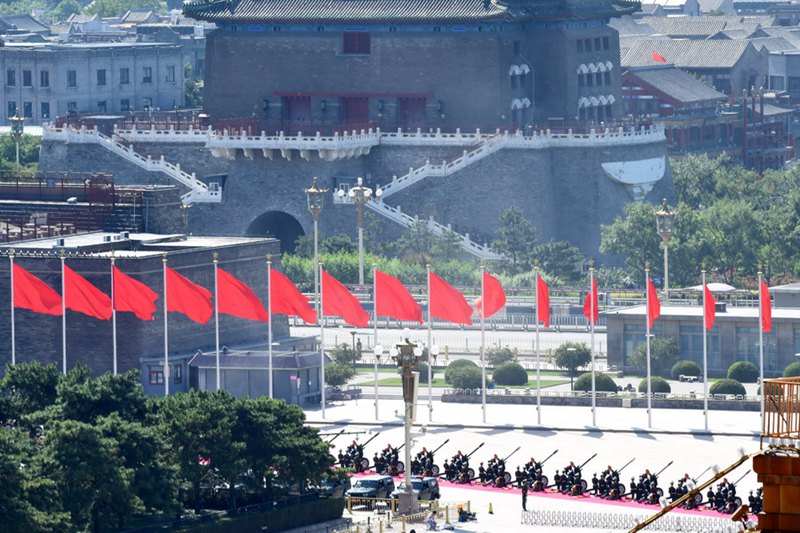 항전 승리 기념 열병식 거행…톈안먼 광장서 예포 발사