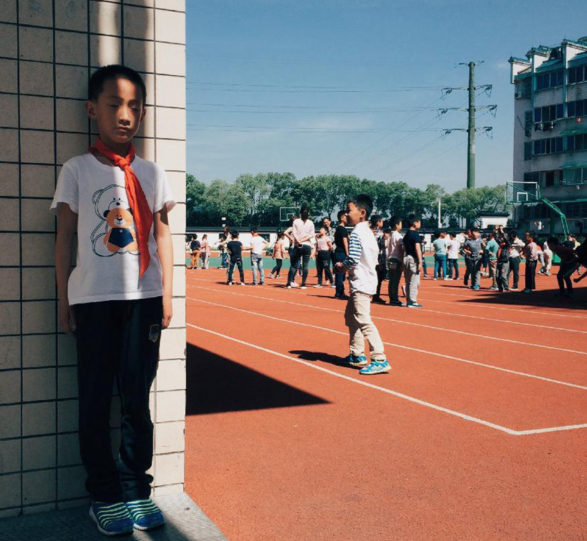 중국 체육 교사의 휴대폰 렌즈로 바라본 아이들