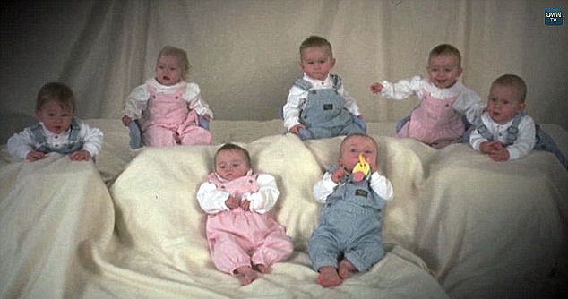 세계 최초 7쌍둥이 성년식 맞아…성장과정 회고