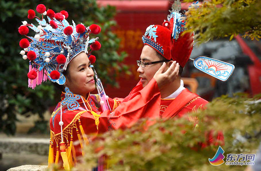 상하이 펑징 마을서 대륙-타이완 커플 20쌍 합동 결혼
