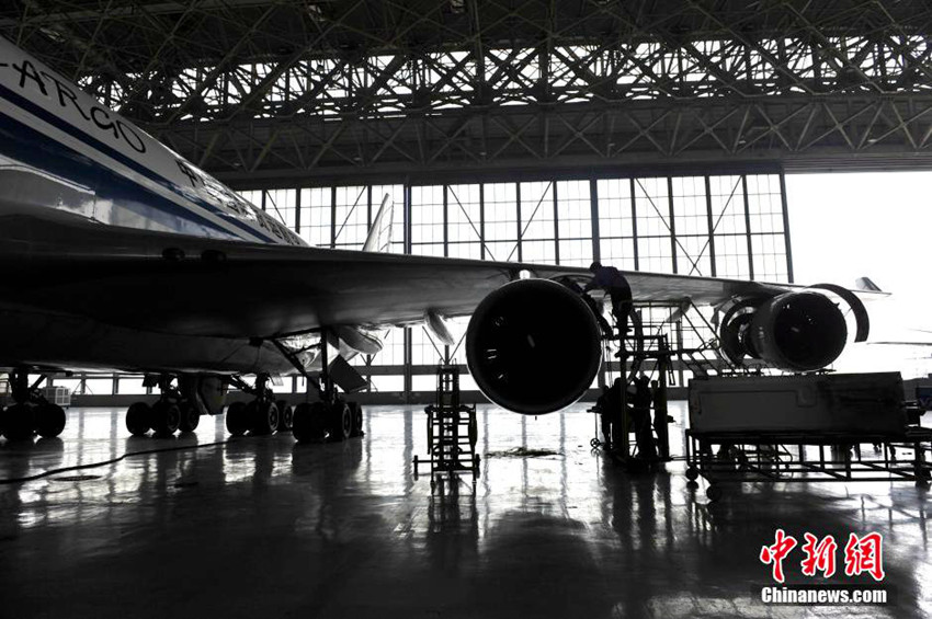 중국 최대 ‘비행기 병원'의 비밀을 파헤치다