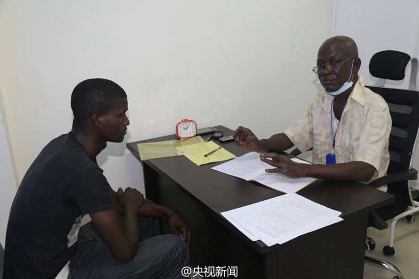 중국산 에볼라 백신, 처음으로 해외 임상실험 허가 획득