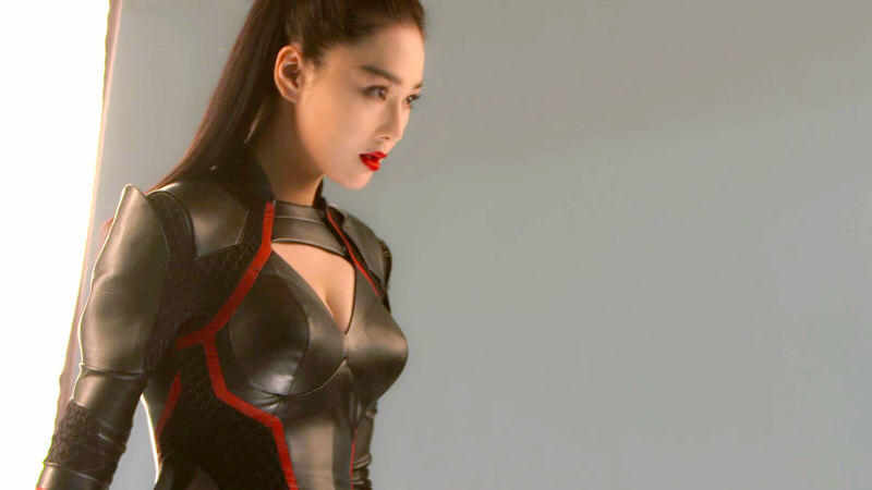 장신위의 첫 도전, 섹시한 SF 여전사로 변신