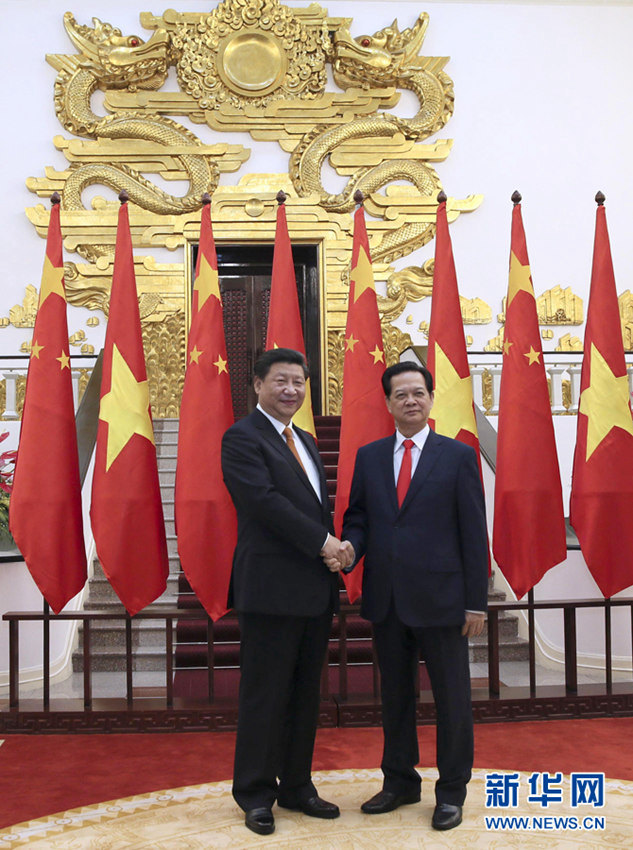 시진핑, 응웬 떤 중 베트남 총리와 회담 거행