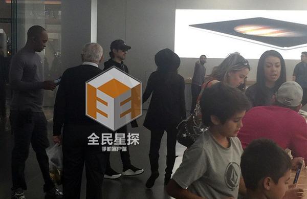 장쯔이 미국서 출산 준비中, 왕펑 ‘예비 아빠’ 등극