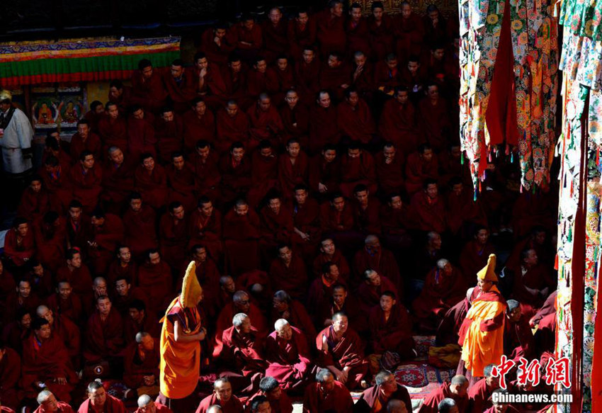 시짱서 11대 판첸 라마 계승식 20주년 행사 열려
