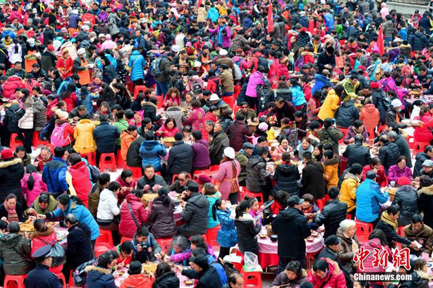후베이 창양 ‘만인 녠주 잔치’, 토가족의 새해맞이 행사