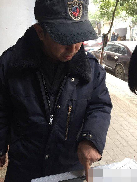 충칭 50대 남성, 면허시험 걱정에 7m 전략서 만들어