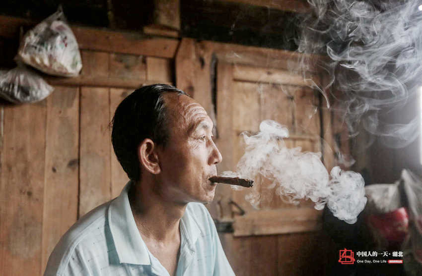 후베이 백년 토사왕묘의 마지막 묘지기