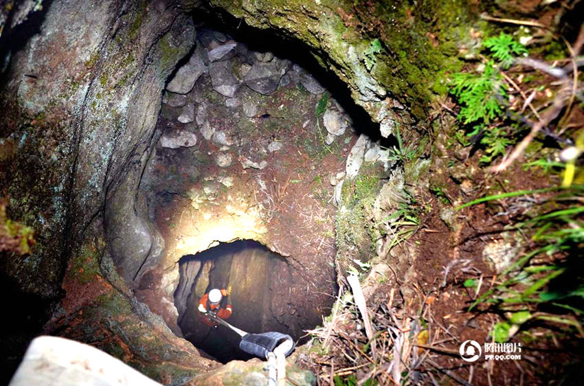 50m 동굴에 빠진 남학생, 소방관들의구조로 극적 탈출