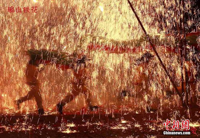 허난 민간 전통 ‘학산철화’, 춘제 기간 베이징서 선보여
