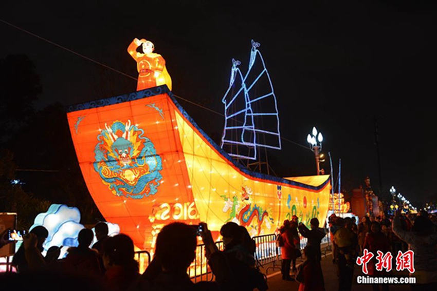 푸저우 원숭이해 원소절 등회 개최, 전통과 현대의 조화