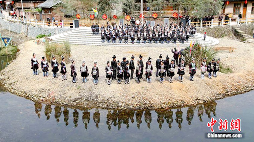 구이저우 동족, 전통 행사 ‘십팔납한가회’로 새해 맞이