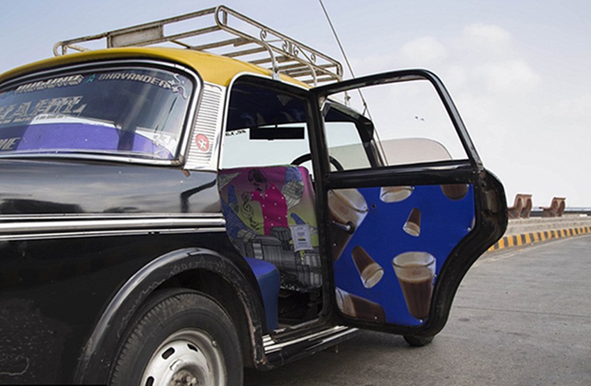 인도 뭄바이 택시의 개성있는 차내 장식… ‘화려한 변신’