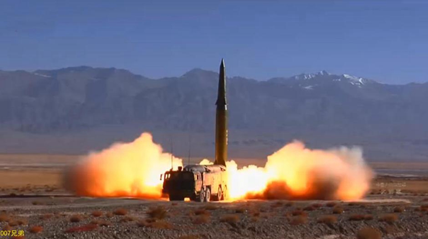 中 업그레이드된 둥펑-16 탄도미사일 실탄훈련 장면 공개