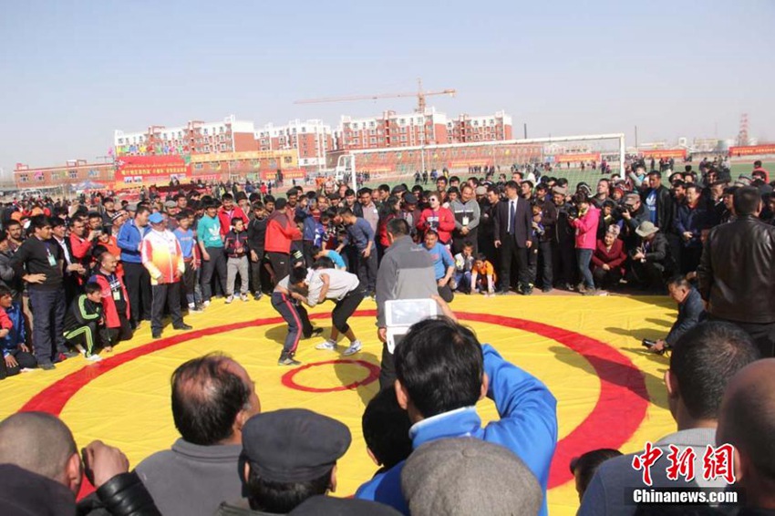 신장 카스 농목축민 체육대회 개최, 민속 경기 펼쳐져