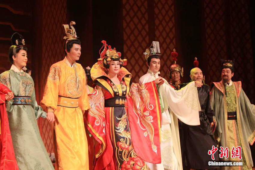 61세 배우 류샤오칭 ‘무측천’으로 뉴욕 무대 밟아