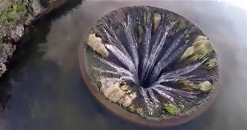 포르투갈 호수에 나타난 놀라운 ‘어스 홀’ 화제