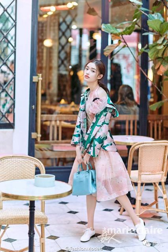 '주성치 걸' 린윈 화보 공개, 소녀&여인의 향기 물씬 풍겨