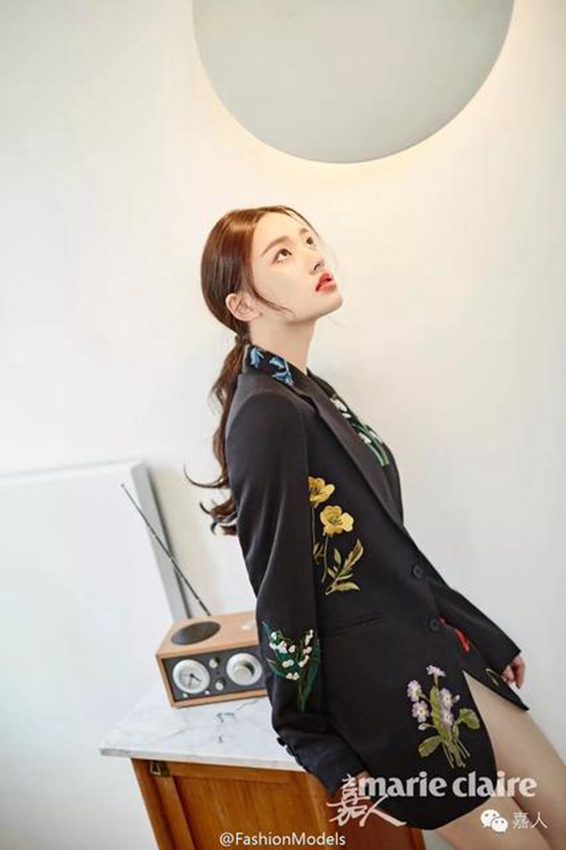 '주성치 걸' 린윈 화보 공개, 소녀&여인의 향기 물씬 풍겨
