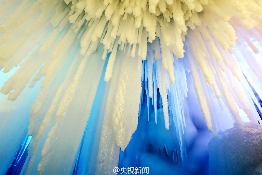 산시 루야산, -4℃ 얼음 동굴 속 환상의 겨울 왕국
