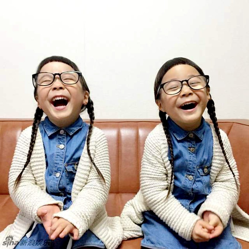 일본 너무 귀여운 4살 쌍둥이 자매, 인터넷 스타 탄생