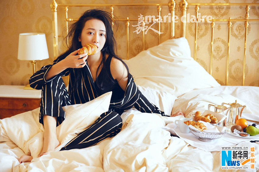 미녀 배우 왕어우, 아침 식사 먹는 모습도 섹시해