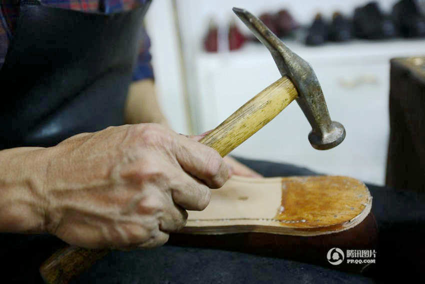 [중국인의 하루] 저장 닝보의 '맞춤 신발' 장인
