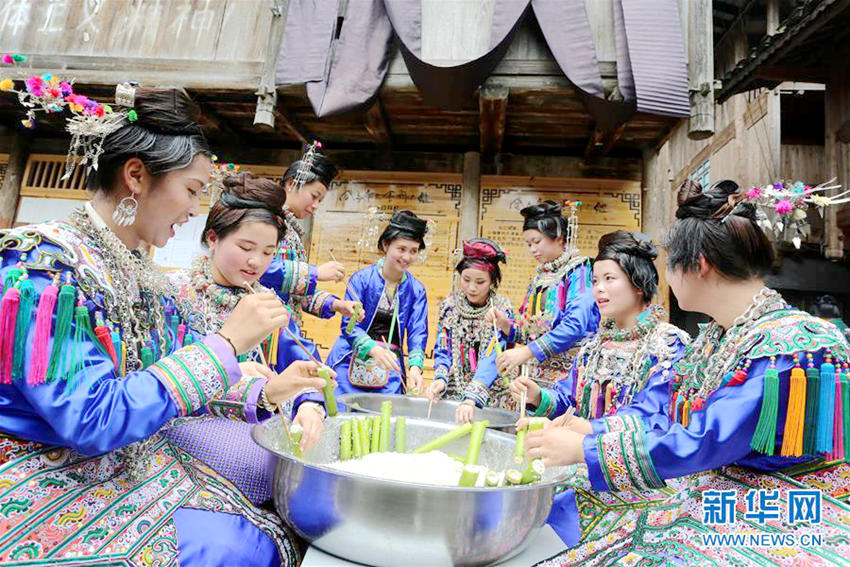 구이저우 동족 전통 명절 ‘주미제’, 전통 농경마을 재현