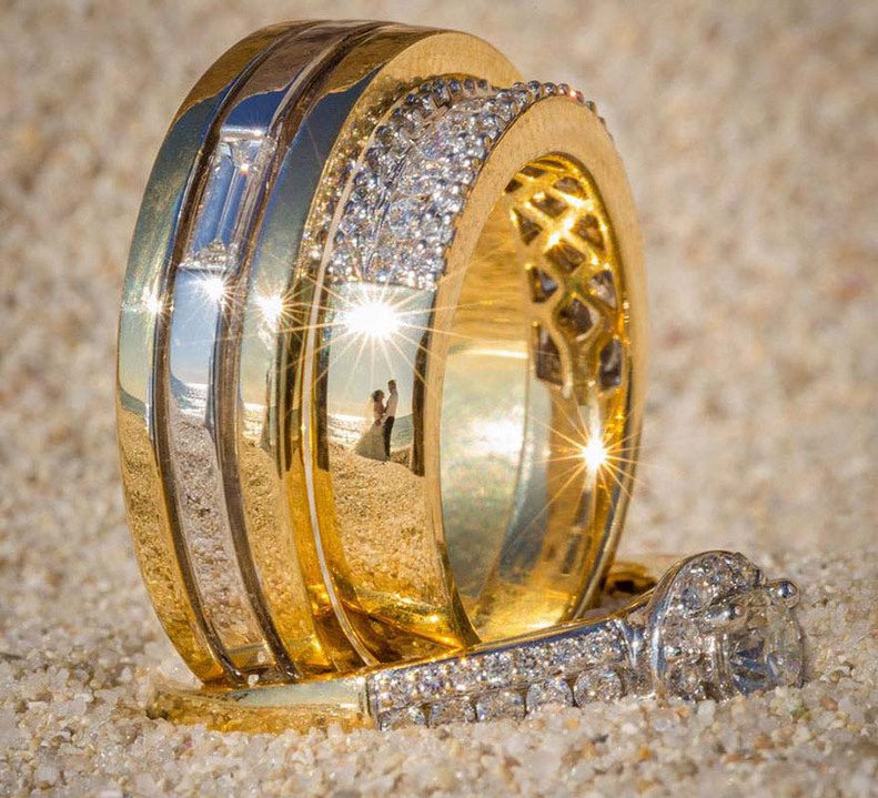결혼 사진은 이렇게! ‘반지에 담긴 결혼 장면’