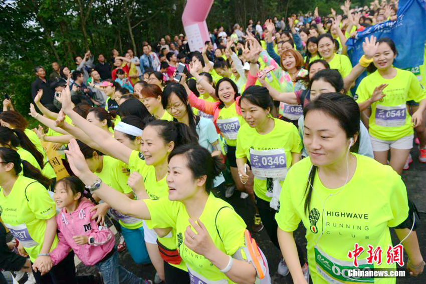 청두 여자 하프마라톤 참가한 ‘몸짱 아줌마’ 정다연
