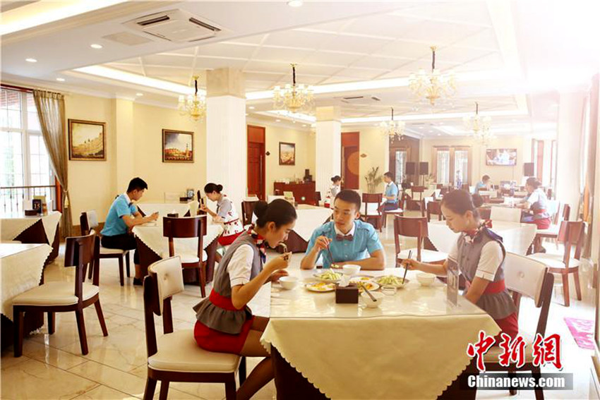 쓰촨 대학교 ‘초호화’ 식당가, 마법 캐슬 같아
