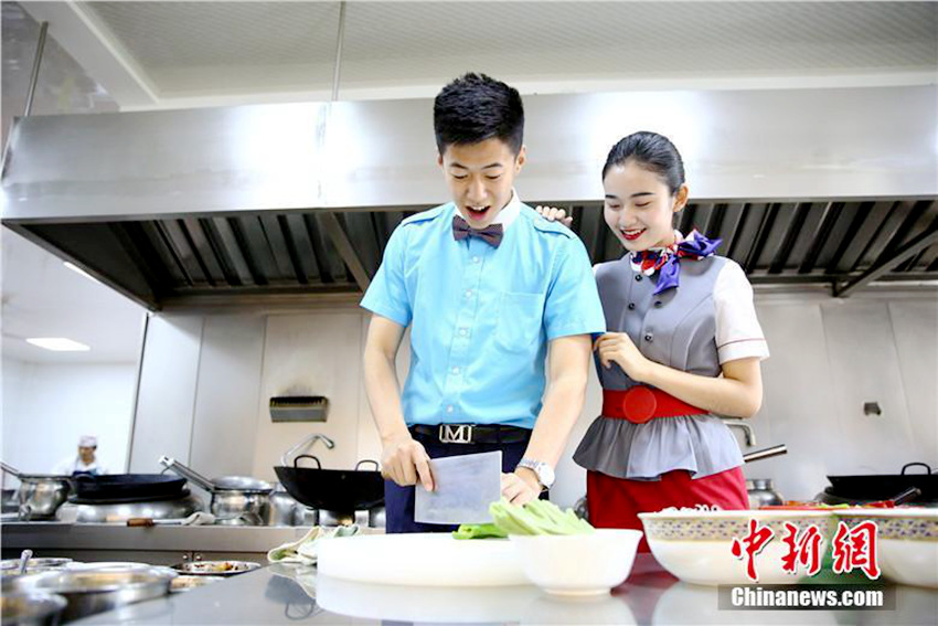 쓰촨 대학교 ‘초호화’ 식당가, 마법 캐슬 같아
