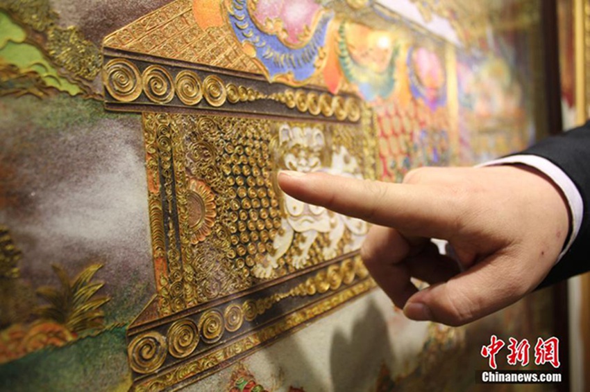 간쑤 화가, ‘금사 공예’로 둔황 석굴 벽화 재현