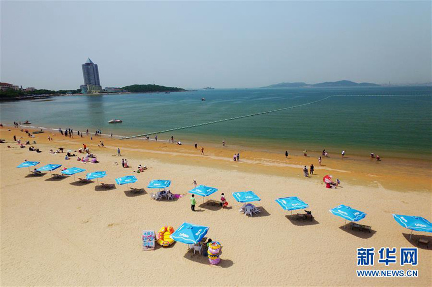 산둥 칭다오 제1 해수욕장, 예년보다 1개월 일찍 개장